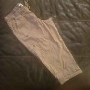 ●●● SOLD ●●● Maurices Khaki Cargo Crop Pants Sz 16